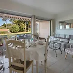 Bord De Mer, Rez-de-terrasse Pour 4, *