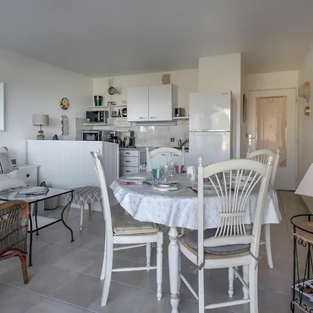 Bord De Mer, Rez-de-terrasse Pour 4, Pornic