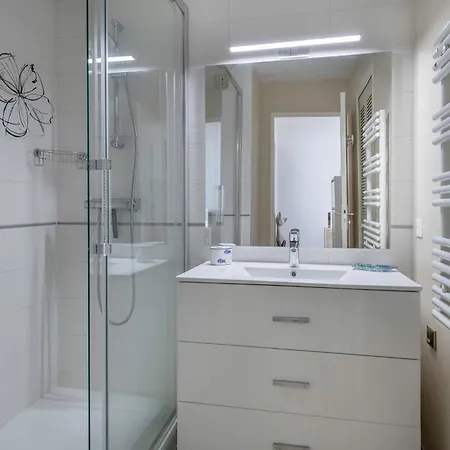 Apartment Bord De Mer, Rez-de-terrasse Pour 4,